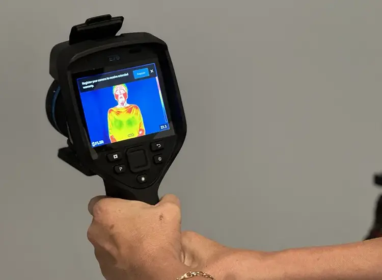 Kamera termowizyjna FLIR — urządzenie do badań termograficznych